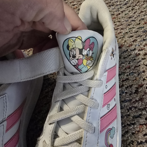 Adidas Grand Court Minnie Mouse Daisy Duck Little Girls 1.5 (1½) Sneakers Shoes - Picture 7 of 8